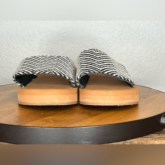 289. Shade & Shore Catalina Platform Slide Sandals Size 7 - Picture 2 of 7